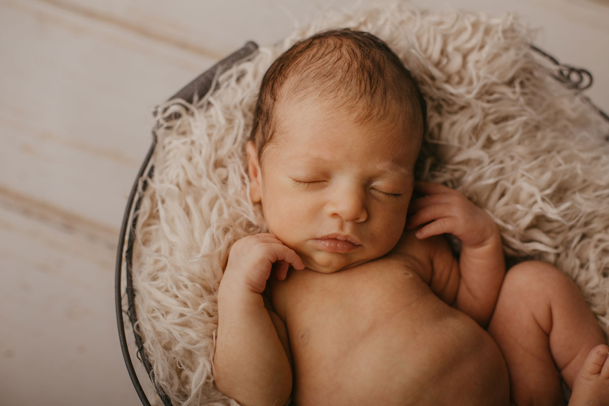 Fotos de recién nacidos-newborn en estudio fotográfico de Badalona-Barcelona